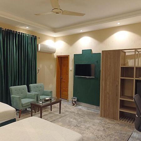 Vip Express Hotel Peshawar Ngoại thất bức ảnh