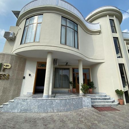 Vip Express Hotel Peshawar Ngoại thất bức ảnh