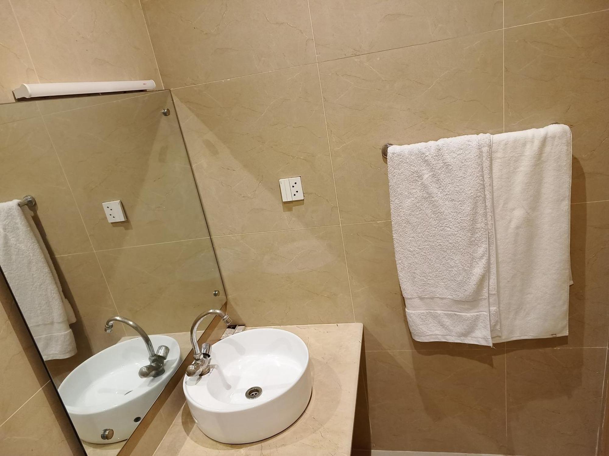 Vip Express Hotel Peshawar Ngoại thất bức ảnh